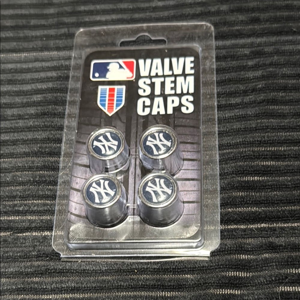 NEW YORK YANKEE valve stem caps